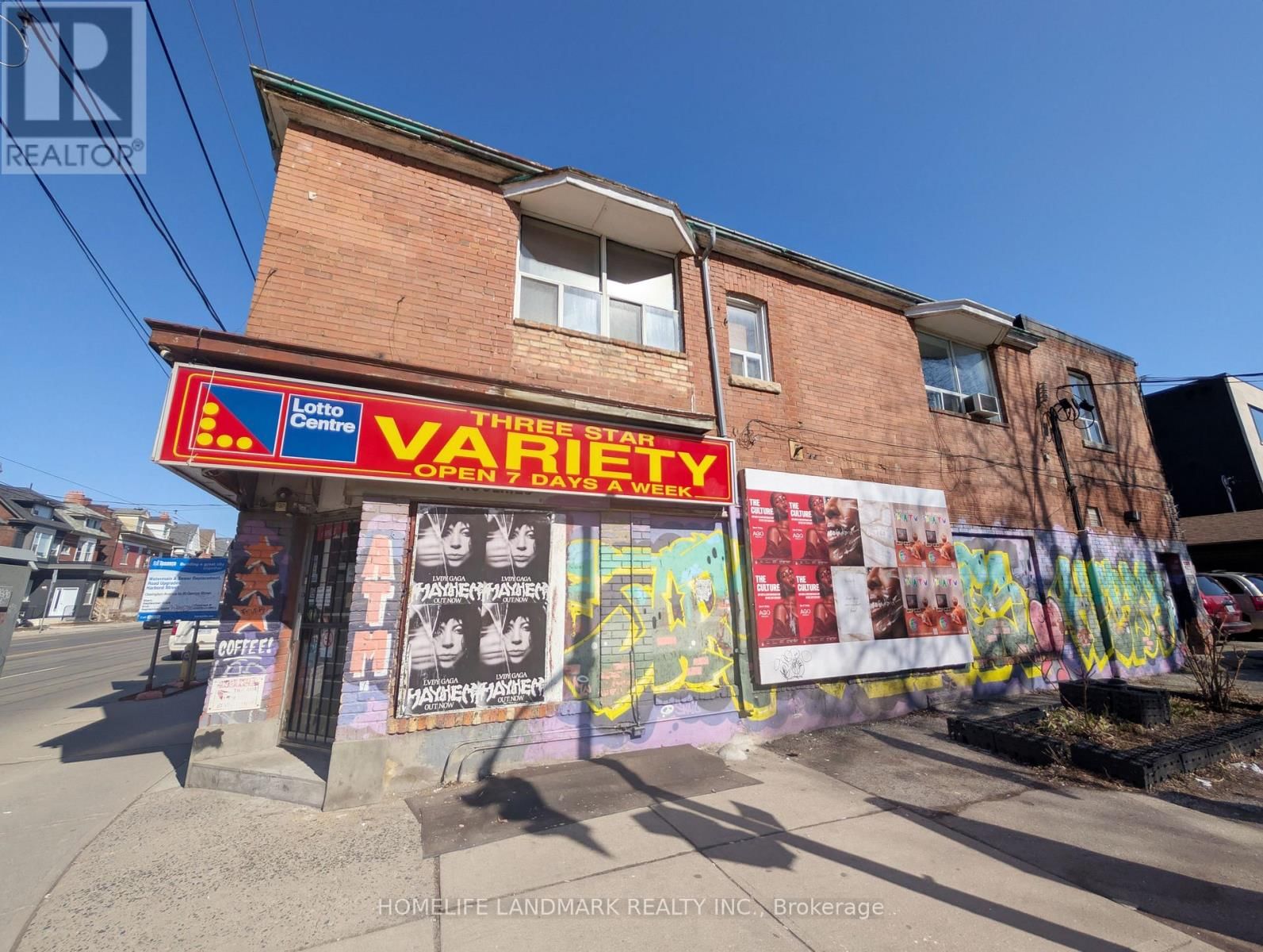 621 BATHURST STREET Image 1