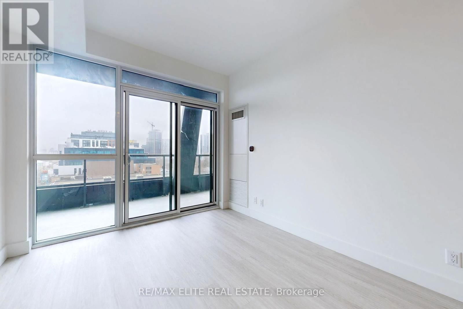 620 - 625 SHEPPARD AVENUE EAST Image 12