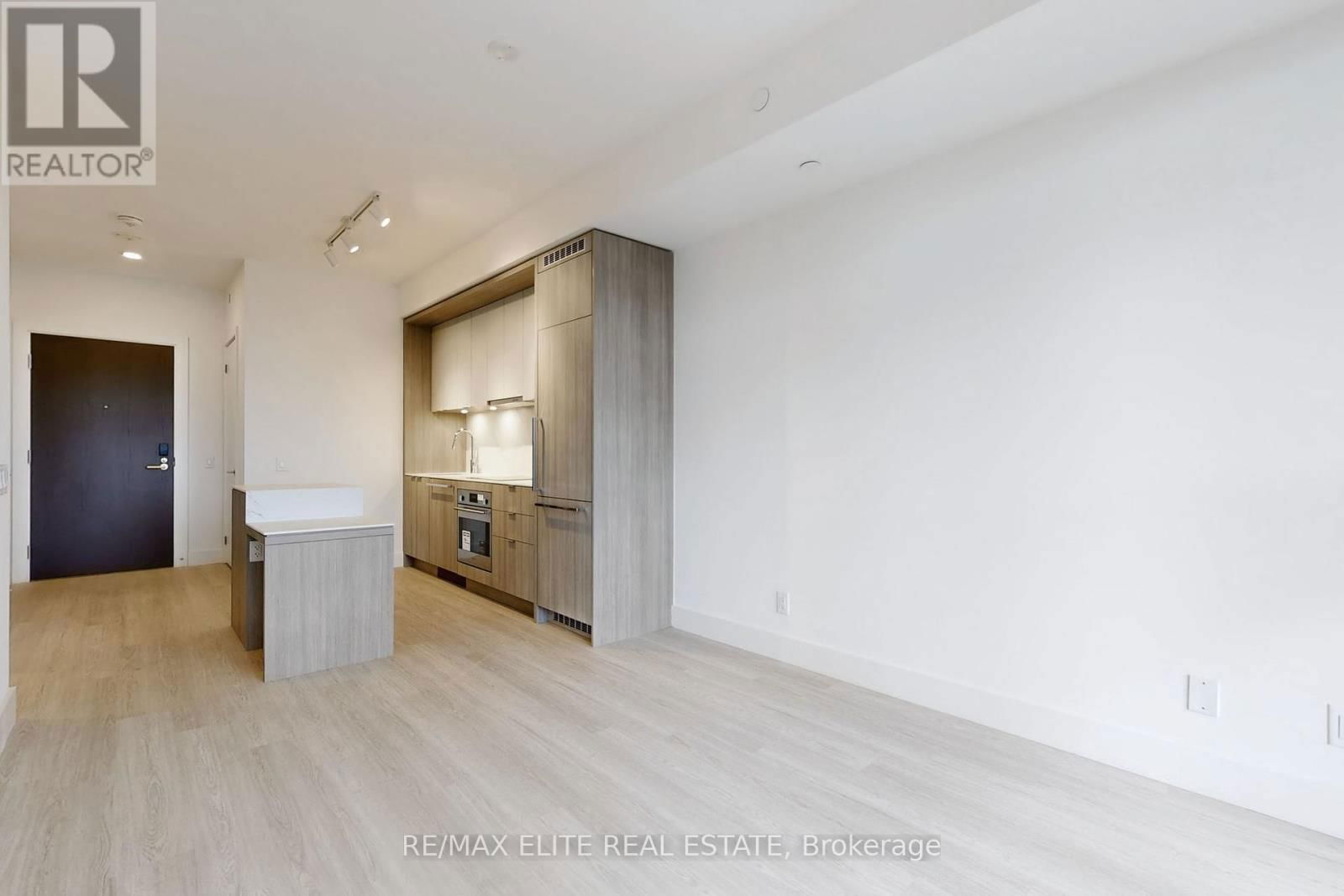 620 - 625 SHEPPARD AVENUE EAST Image 4