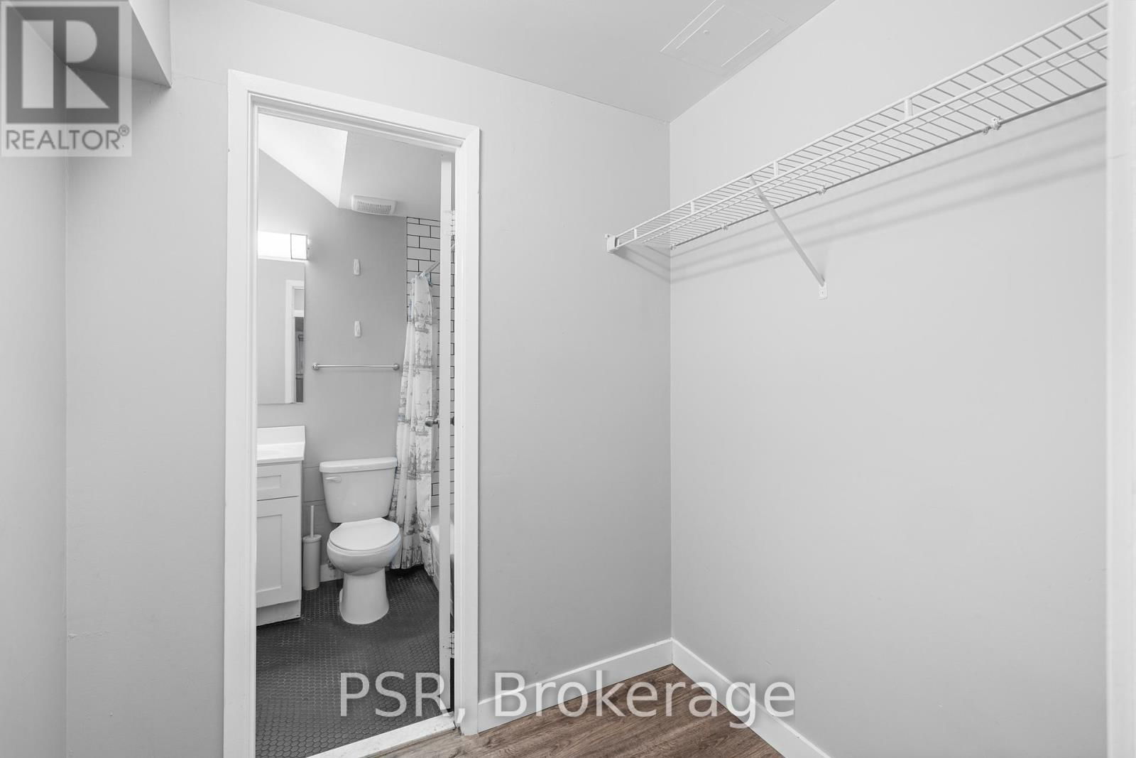 5 - 205 GERRARD STREET EAST Image 12