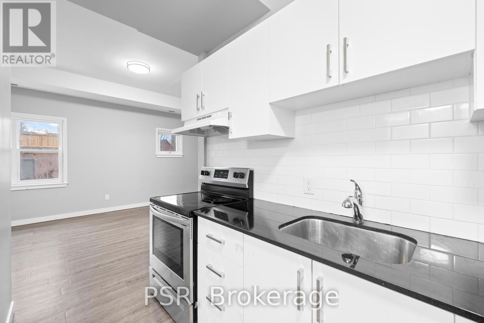 5 - 205 GERRARD STREET EAST Image 9