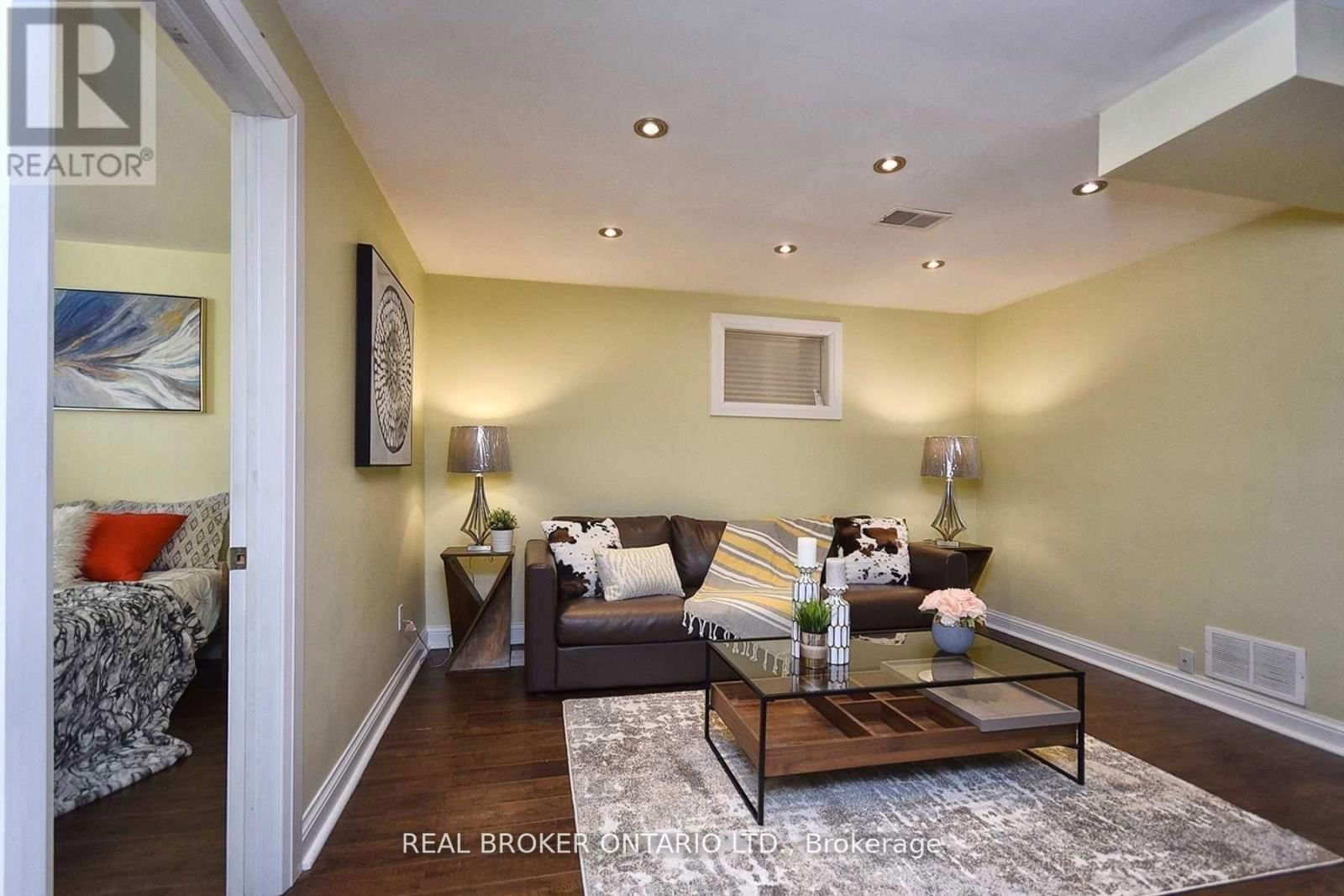 Bsmt - 3 EVANSTON DRIVE Image 2