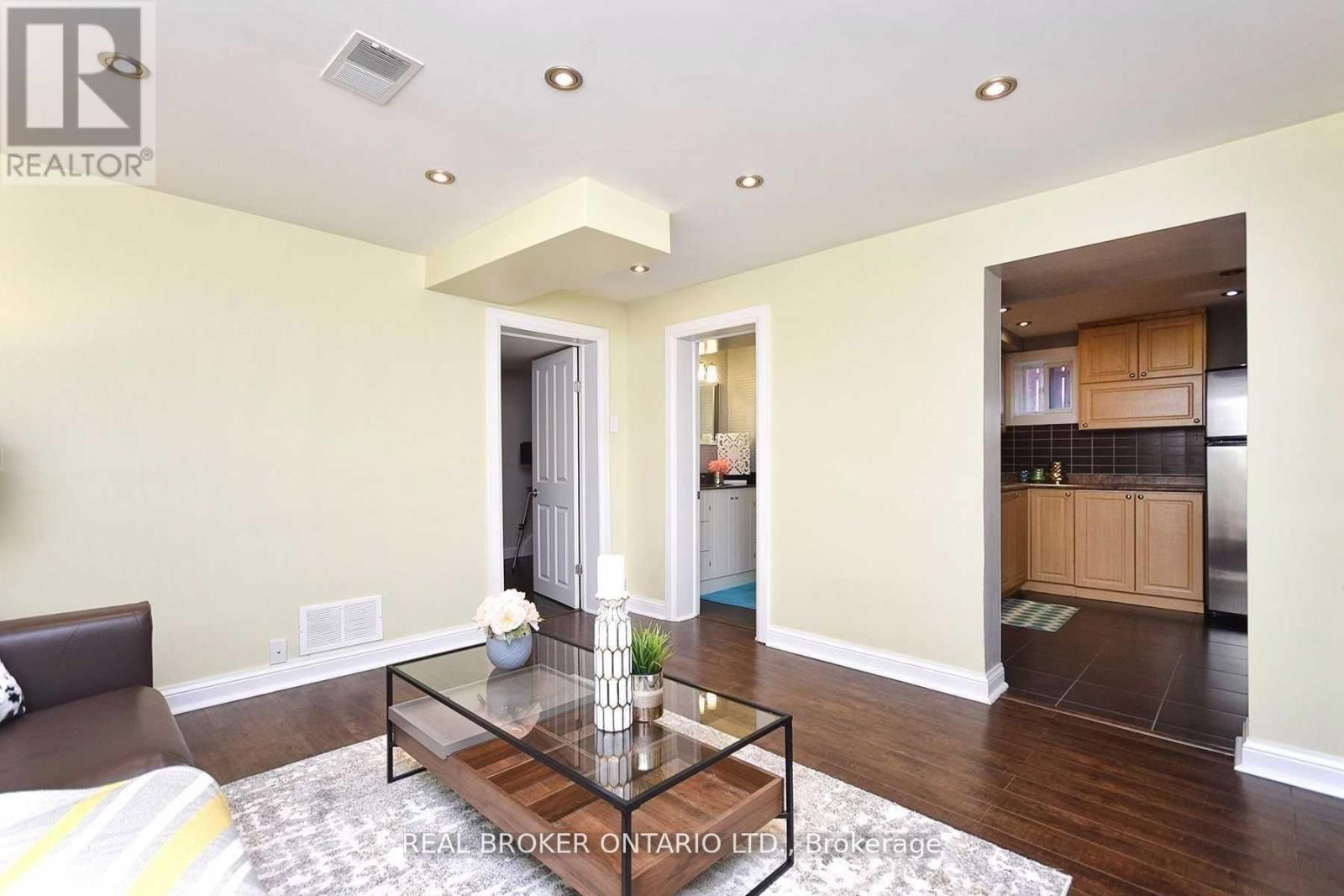 Bsmt - 3 EVANSTON DRIVE Image 3