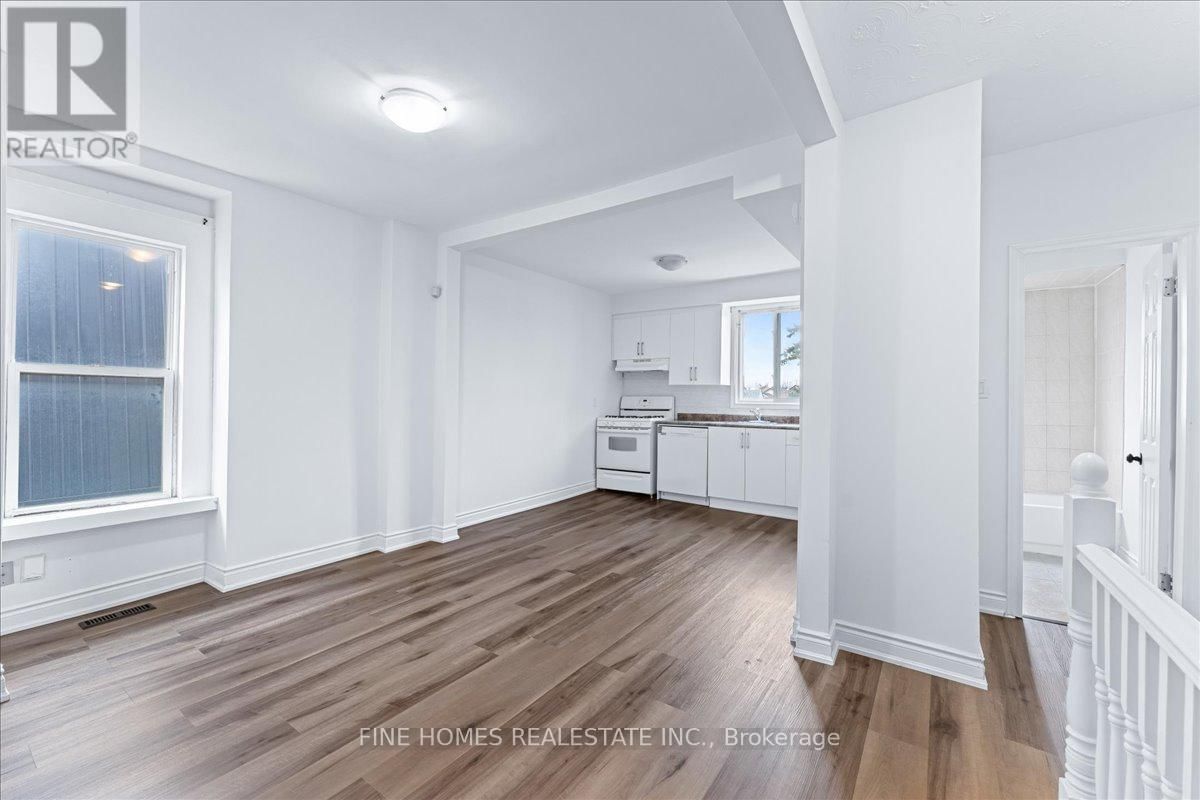 2nd floor - 390 OAKWOOD AVENUE Image 1