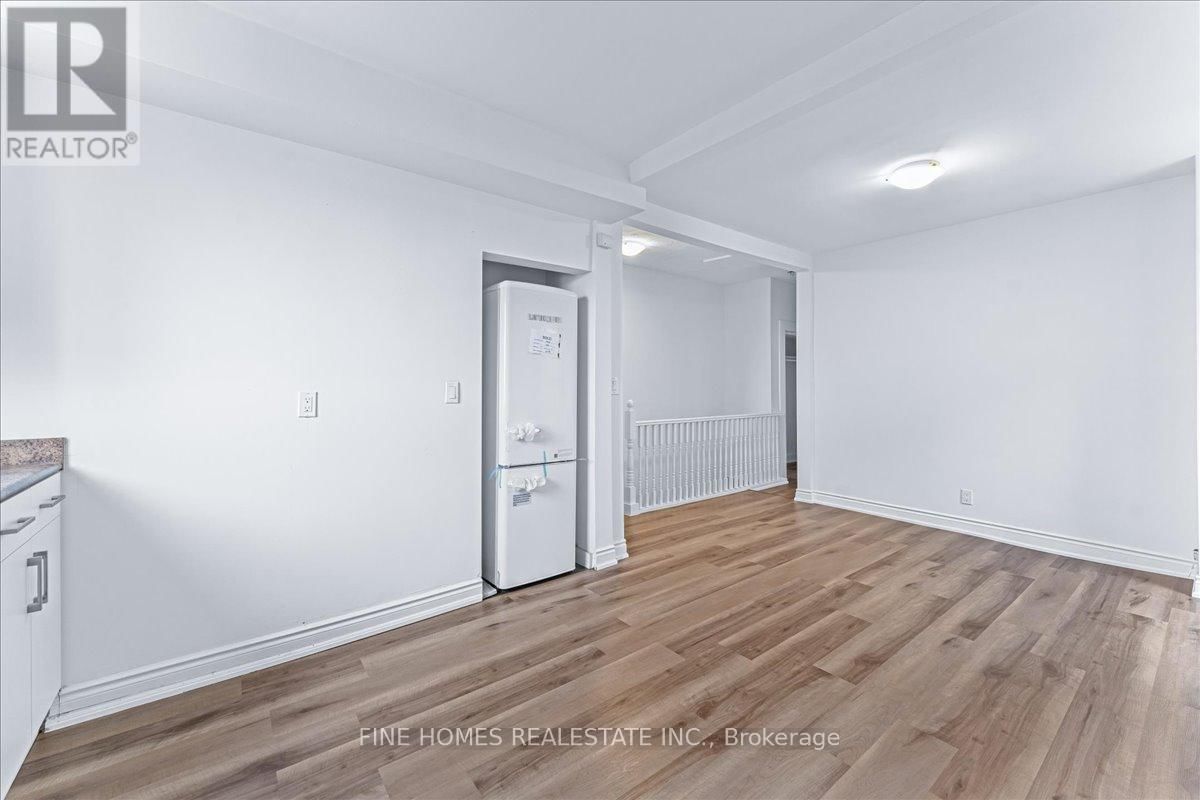 2nd floor - 390 OAKWOOD AVENUE Image 4