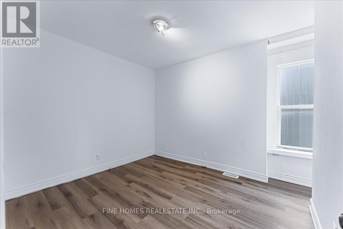 2nd floor - 390 OAKWOOD AVENUE Image 8