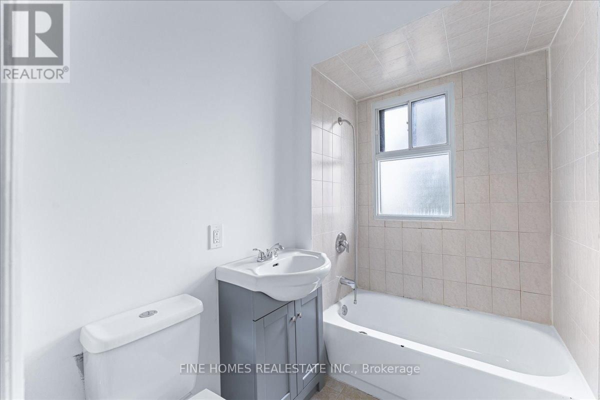 2nd floor - 390 OAKWOOD AVENUE Image 9