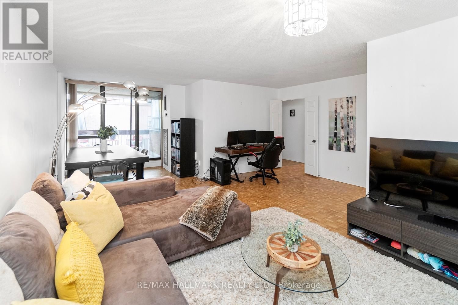 417 - 89 MCCAUL STREET Image 11