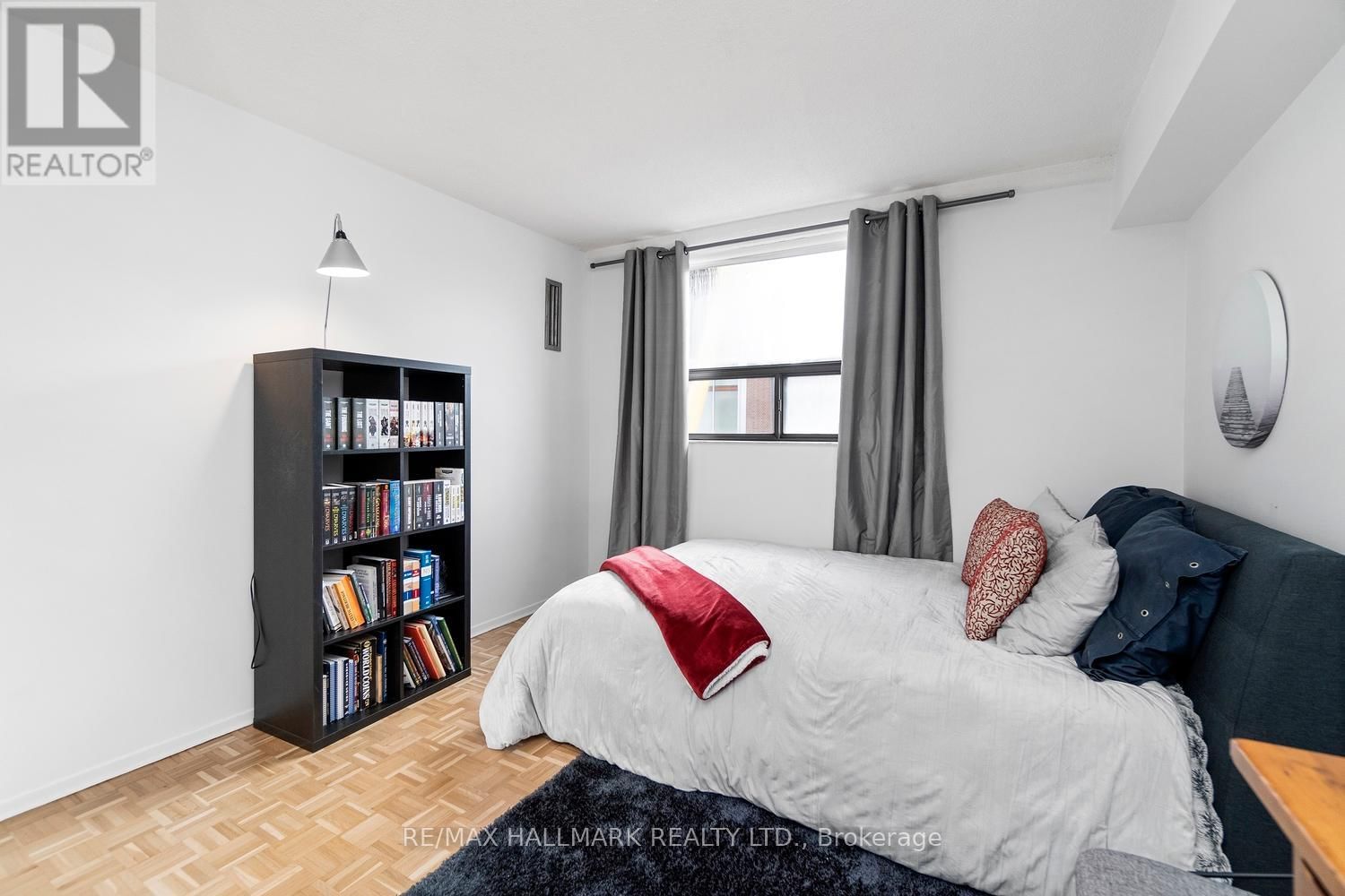 417 - 89 MCCAUL STREET Image 14