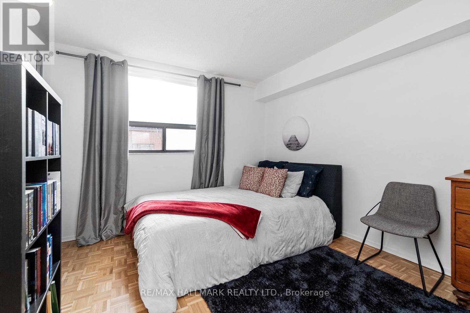 417 - 89 MCCAUL STREET Image 5