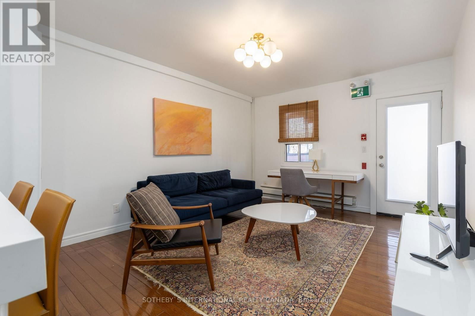 872 COLLEGE STREET Image 18