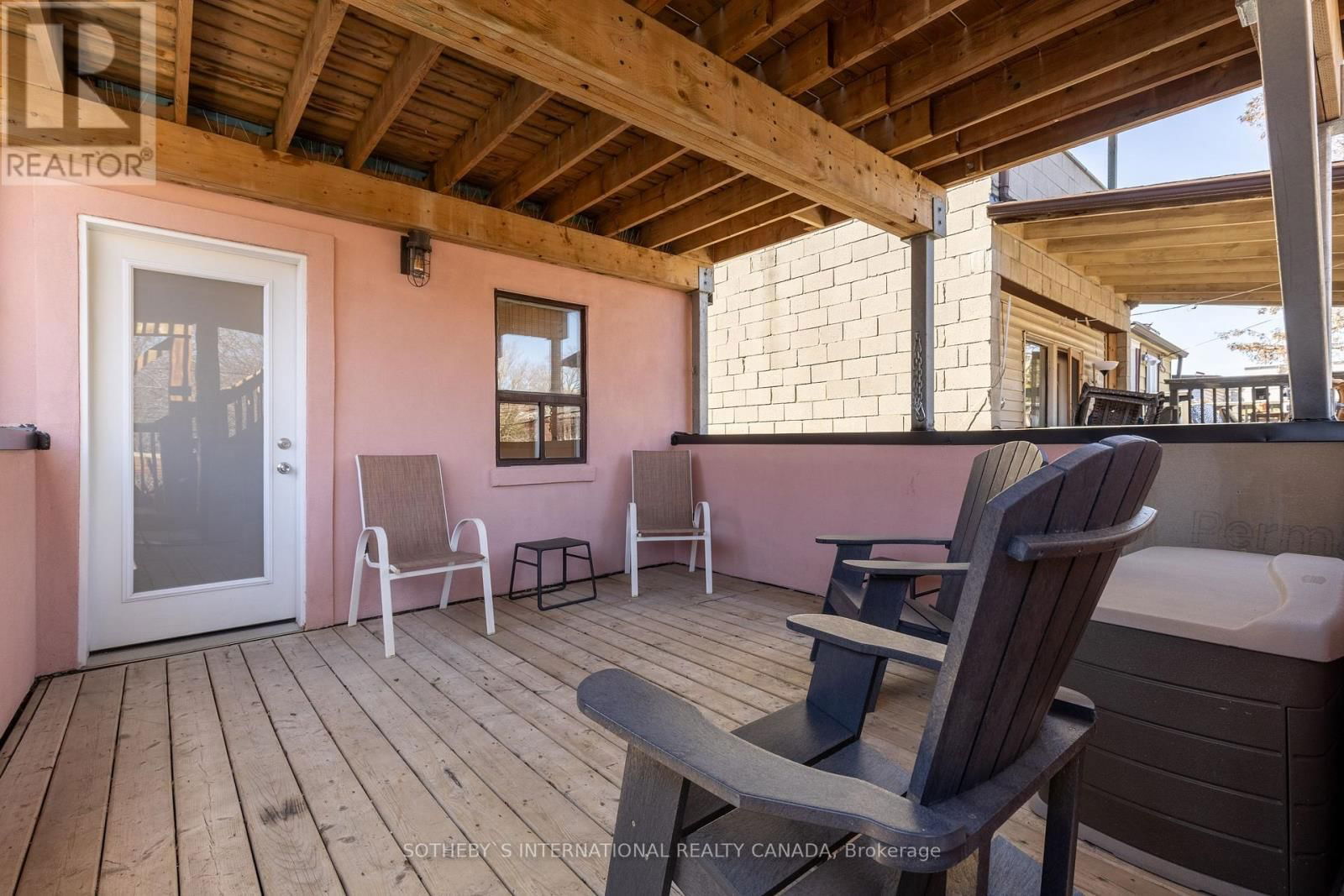 872 COLLEGE STREET Image 25