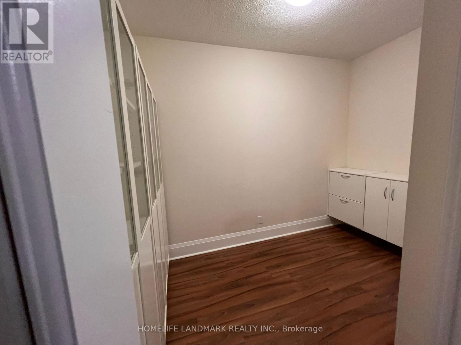 1022 - 100 HARRISON GARDEN BOULEVARD Image 11