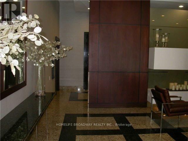 2815 - 18 PARKVIEW AVENUE Image 2