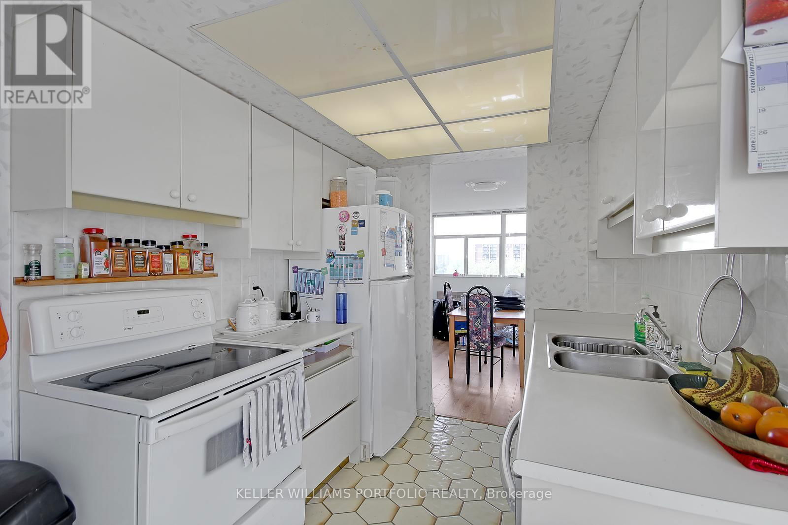 702 - 100 ANTIBES DRIVE Image 14