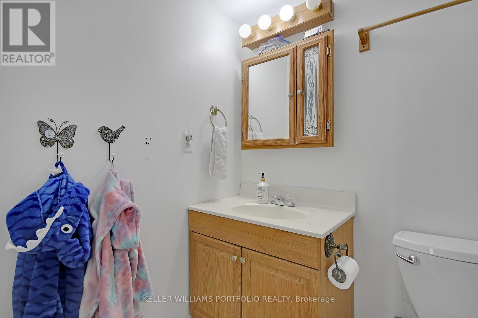 702 - 100 ANTIBES DRIVE Image 22