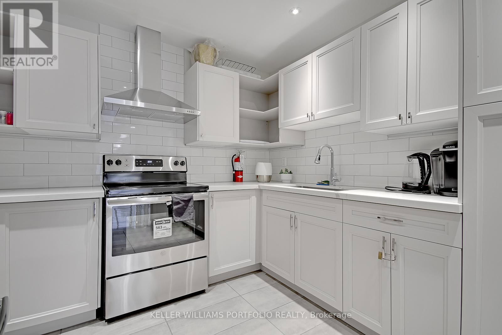 702 - 100 ANTIBES DRIVE Image 31