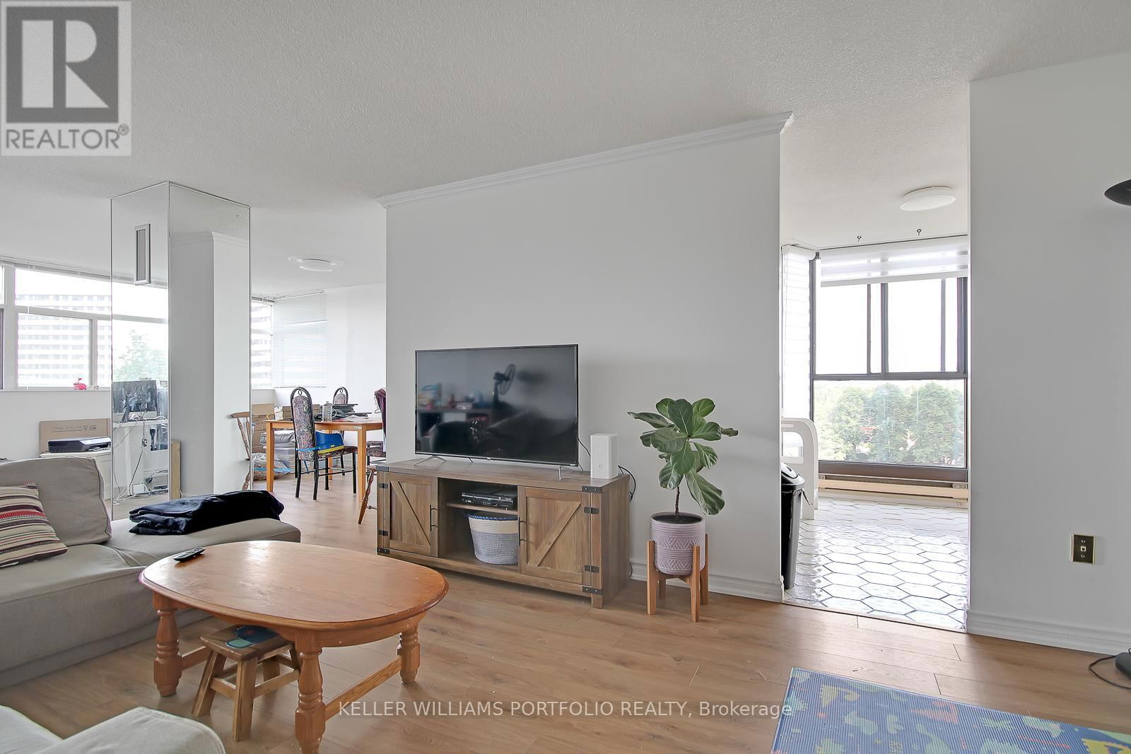702 - 100 ANTIBES DRIVE Image 5