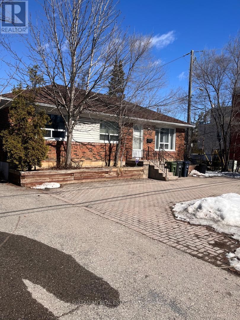 228 FINCH AVENUE WEST Image 1
