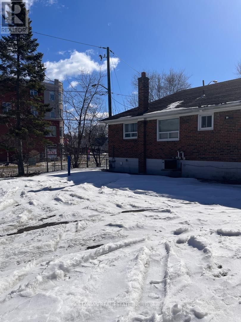 228 FINCH AVENUE WEST Image 16