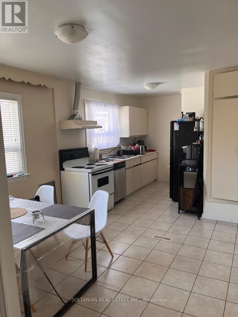 228 FINCH AVENUE WEST Image 5