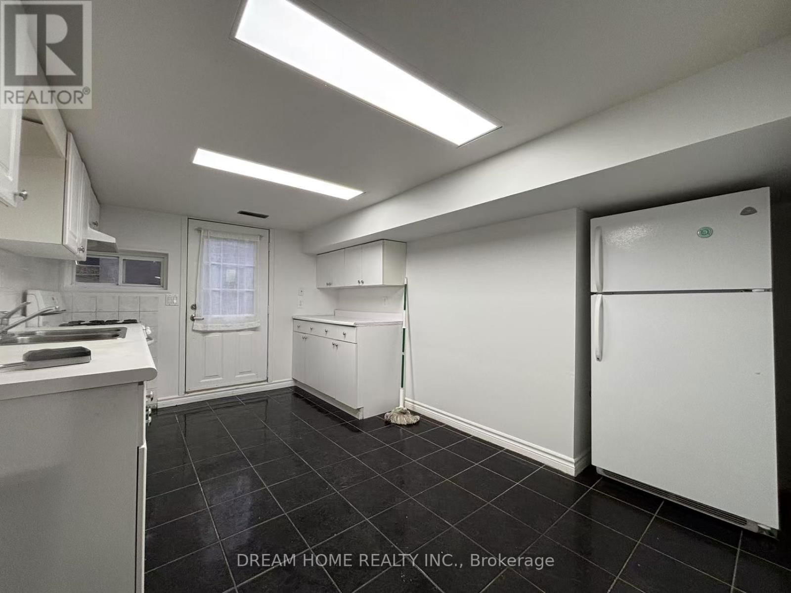 Lower - 53 LANARK AVENUE Image 2
