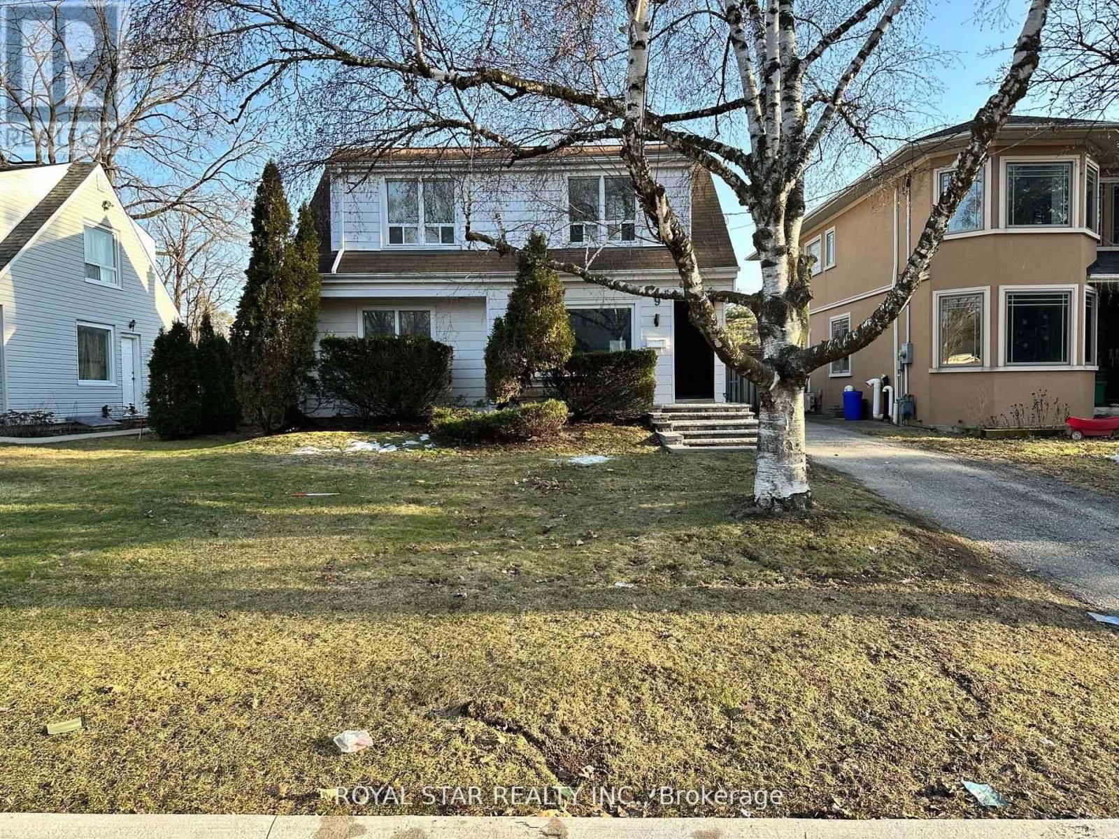9 ROYCREST AVENUE Image 1