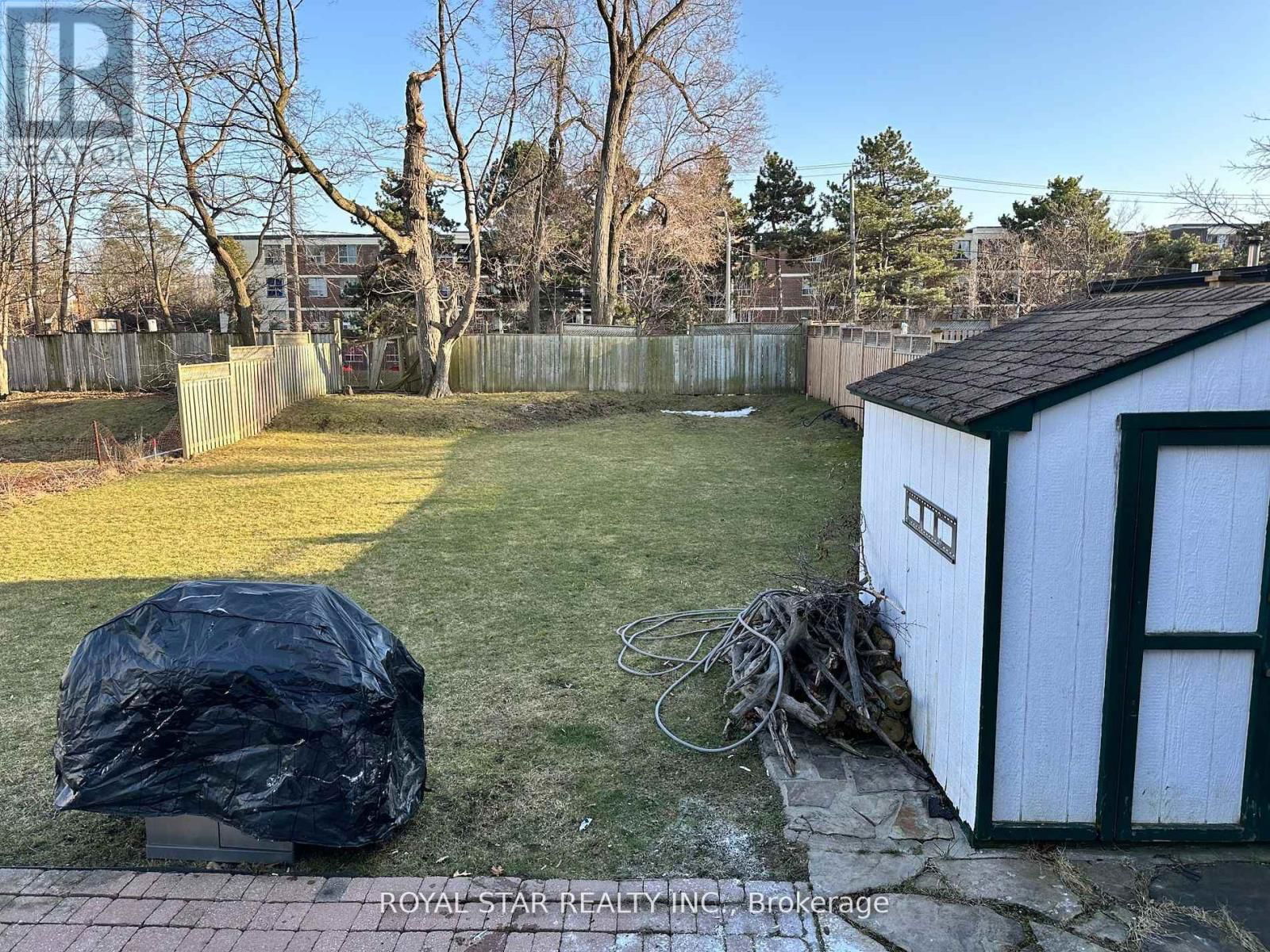 9 ROYCREST AVENUE Image 34