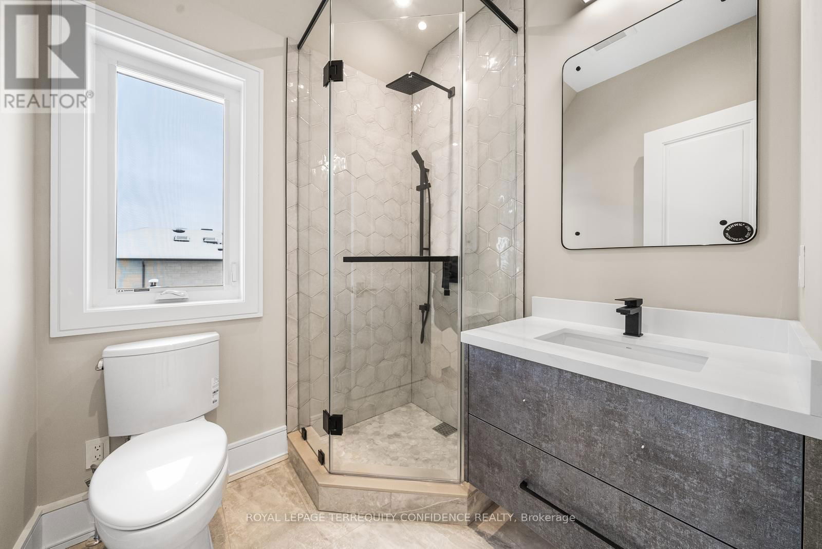 338B HORSHAM AVENUE Image 28