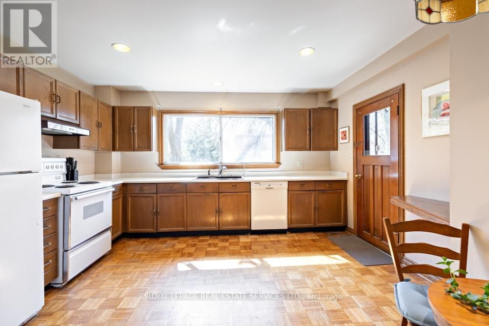 29 CAMERON AVENUE Image 11