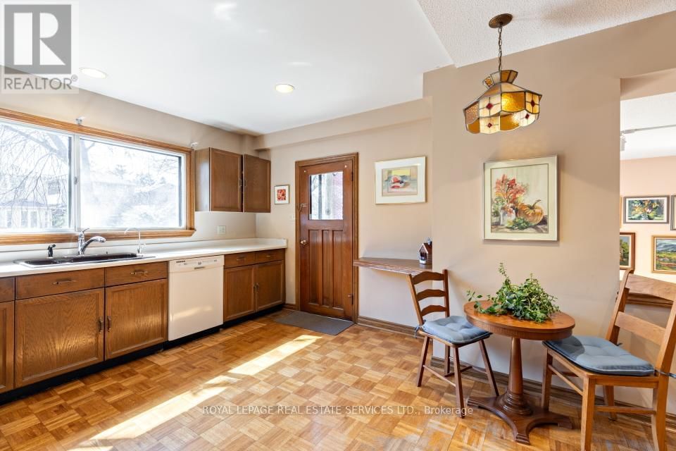 29 CAMERON AVENUE Image 12