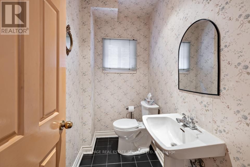 29 CAMERON AVENUE Image 17