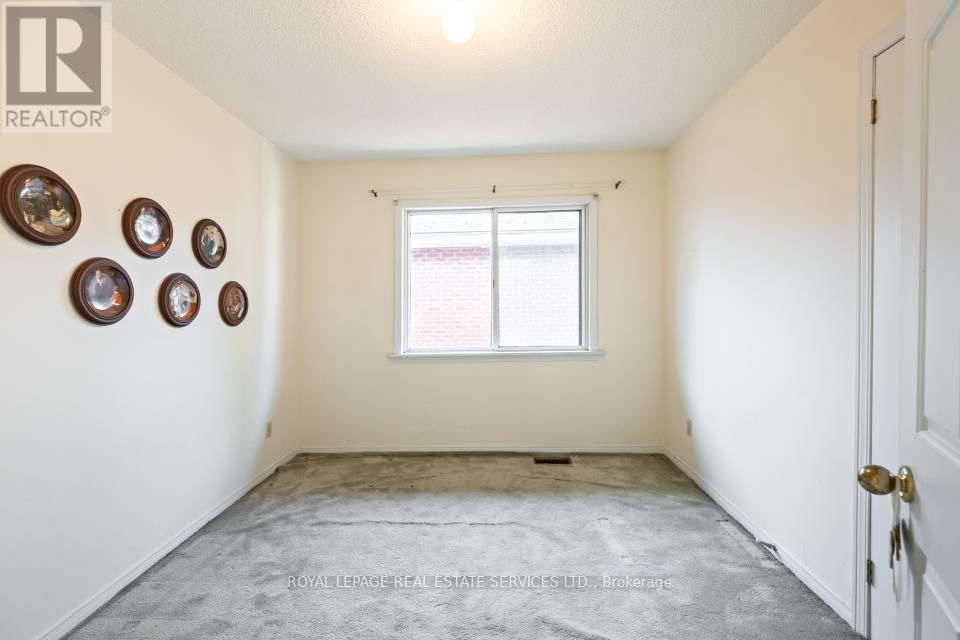 29 CAMERON AVENUE Image 21