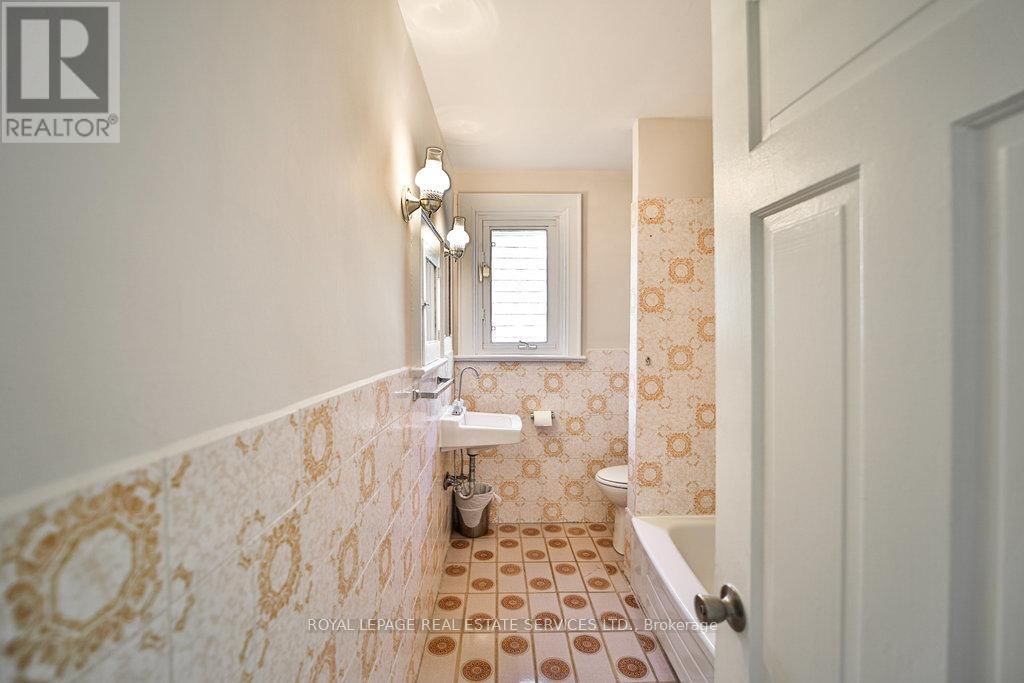 25 EARNSCLIFFE ROAD Image 20