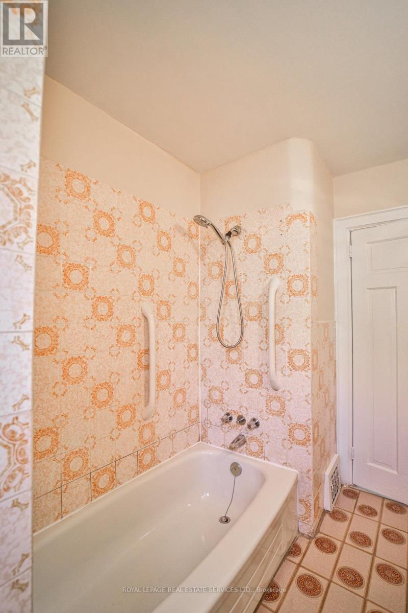 25 EARNSCLIFFE ROAD Image 21