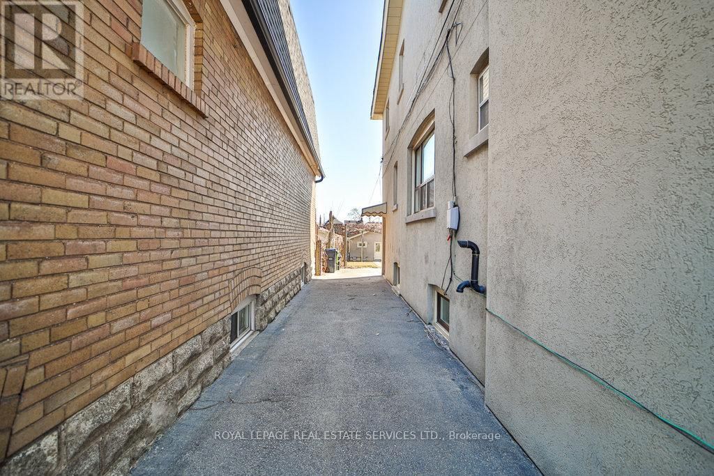 25 EARNSCLIFFE ROAD Image 40