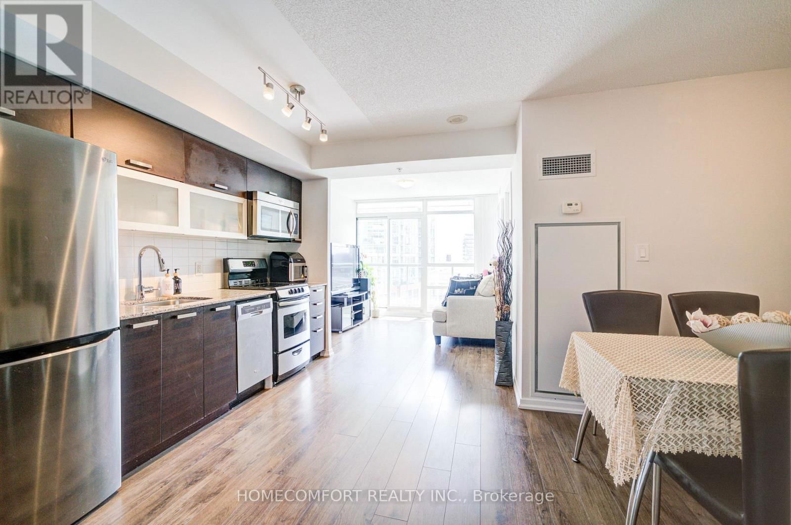 1006 - 68 ABELL STREET Image 4