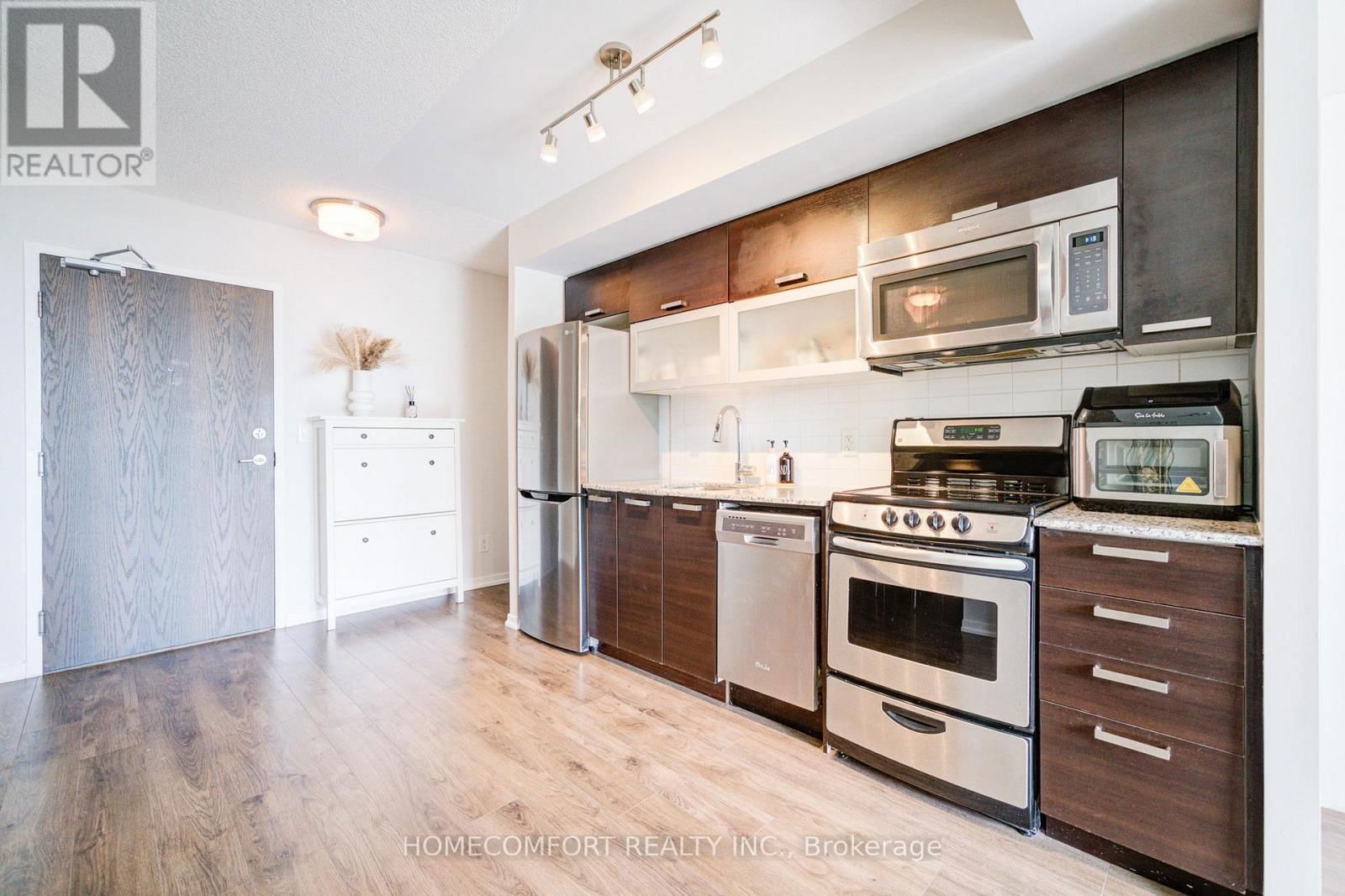 1006 - 68 ABELL STREET Image 9