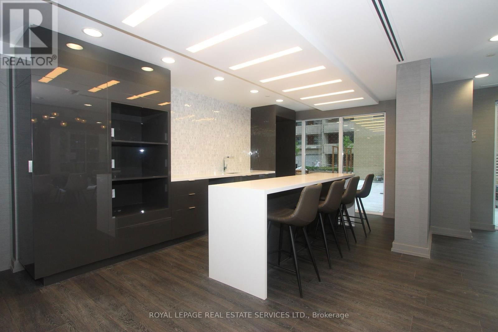 280 BLEECKER STREET Image 19