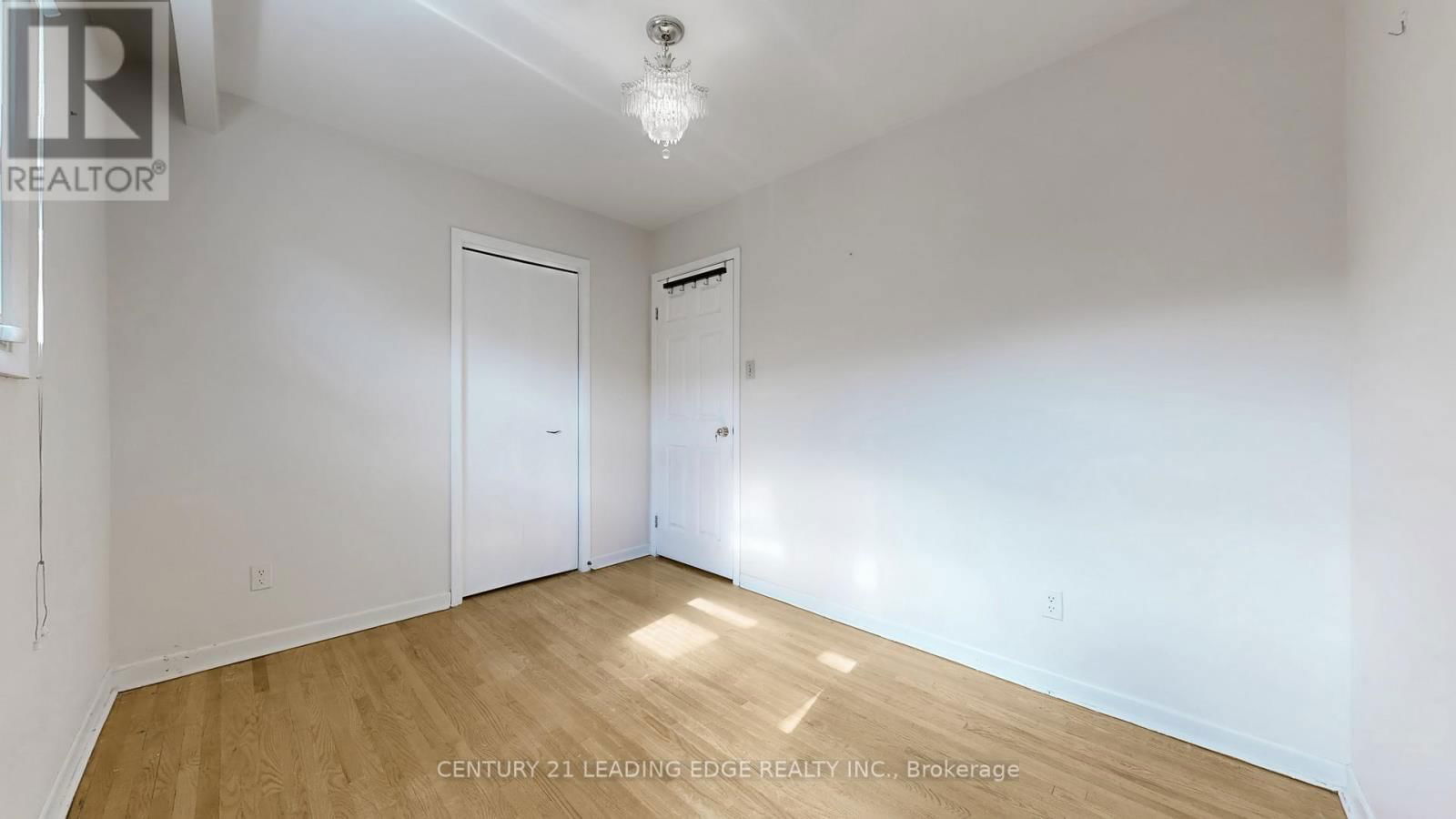 101 PINDAR CRESCENT Image 28