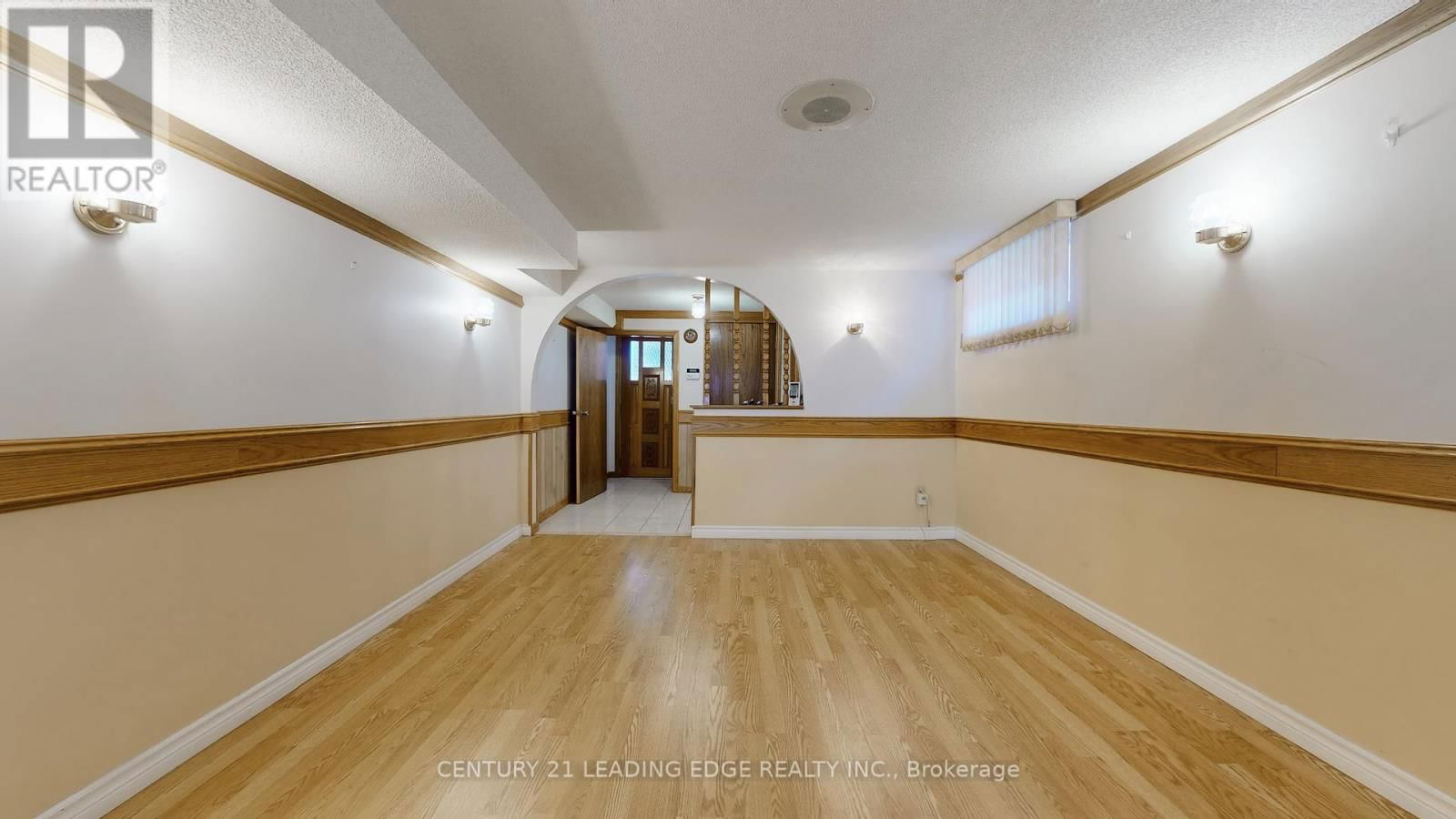 101 PINDAR CRESCENT Image 34