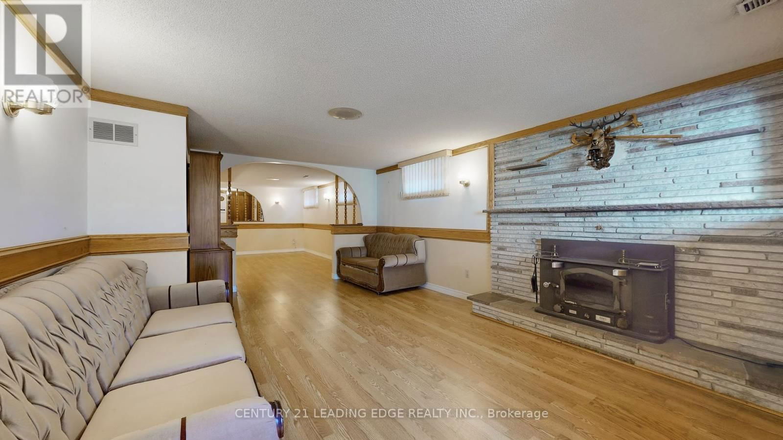 101 PINDAR CRESCENT Image 37