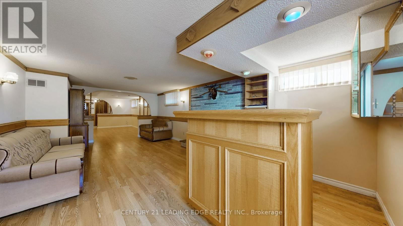 101 PINDAR CRESCENT Image 38