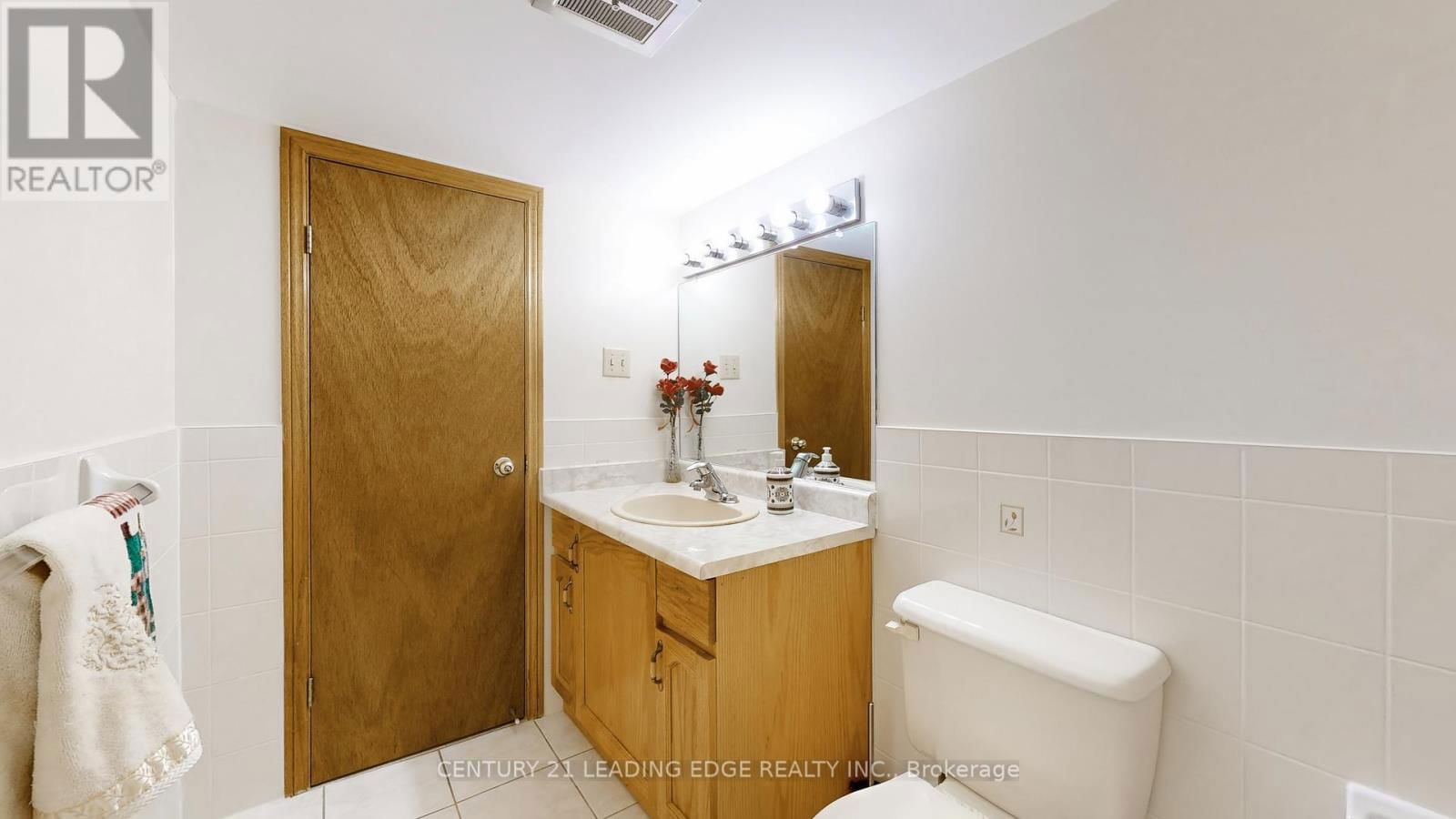 101 PINDAR CRESCENT Image 42