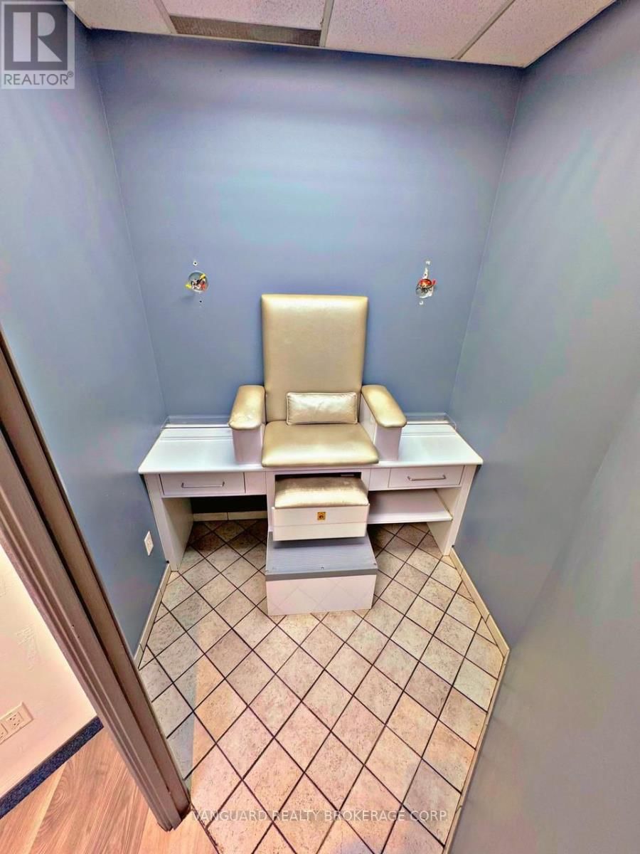 2nd Floor - 1106 EGLINTON AVENUE WEST Image 11