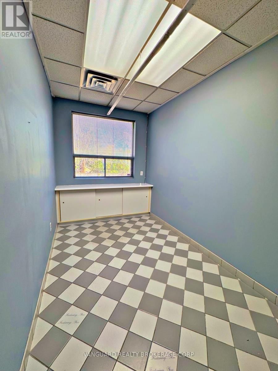 2nd Floor - 1106 EGLINTON AVENUE WEST Image 15