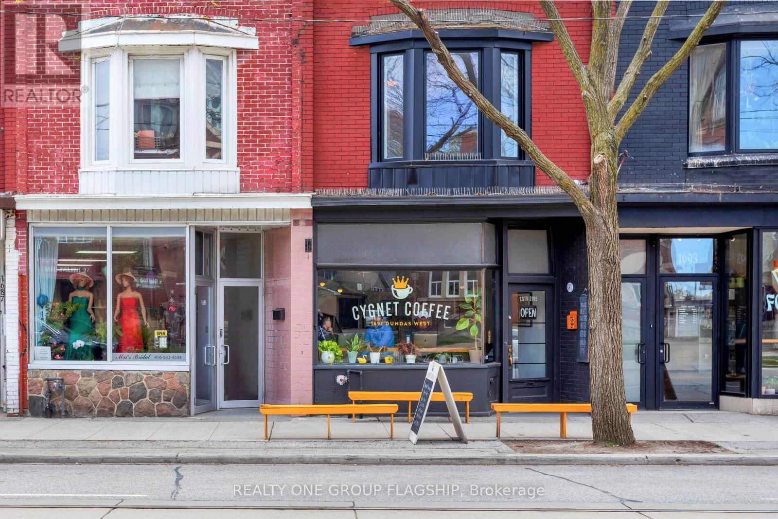 1691 DUNDAS STREET WEST Image 1