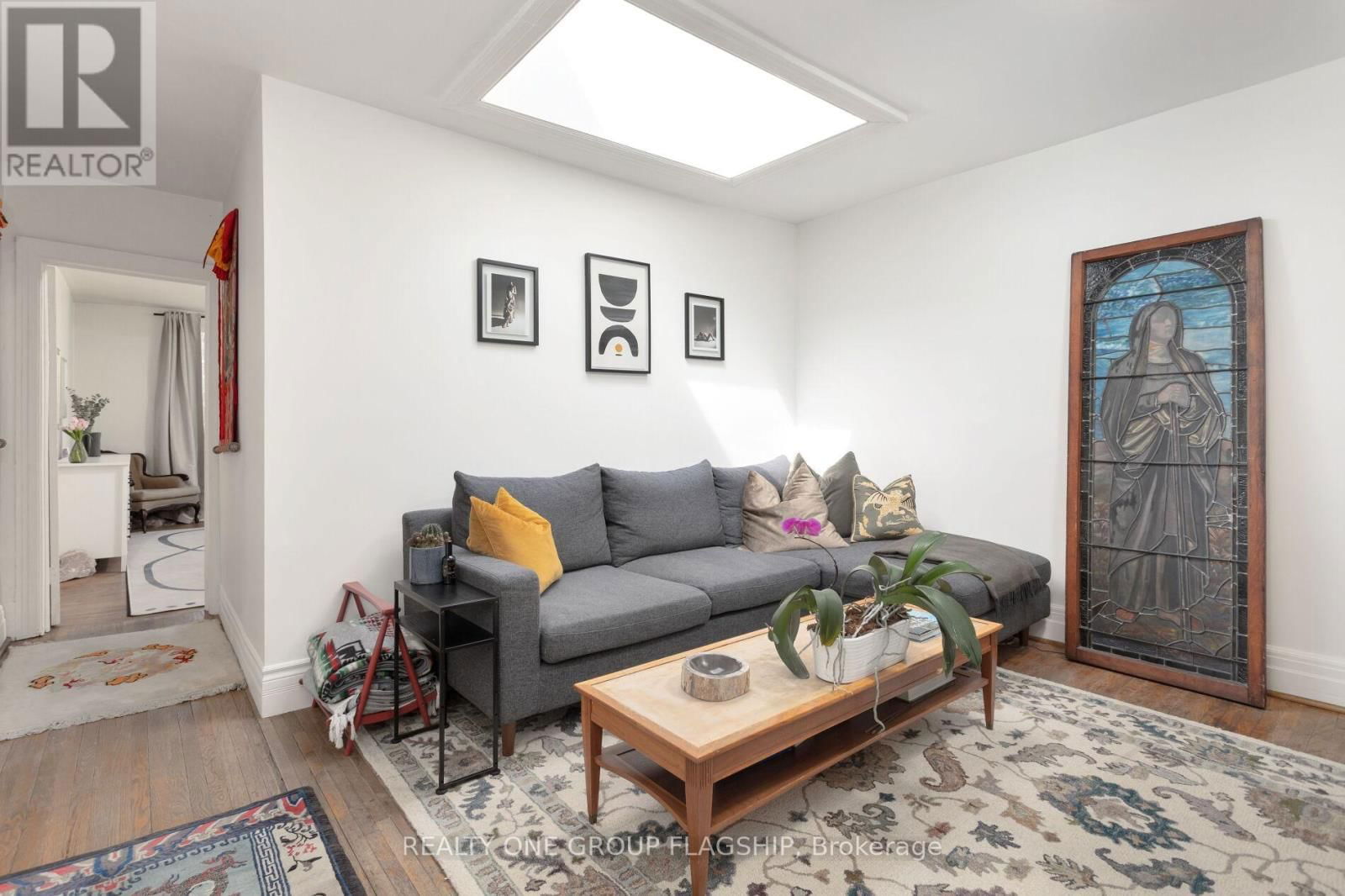 1691 DUNDAS STREET WEST Image 18