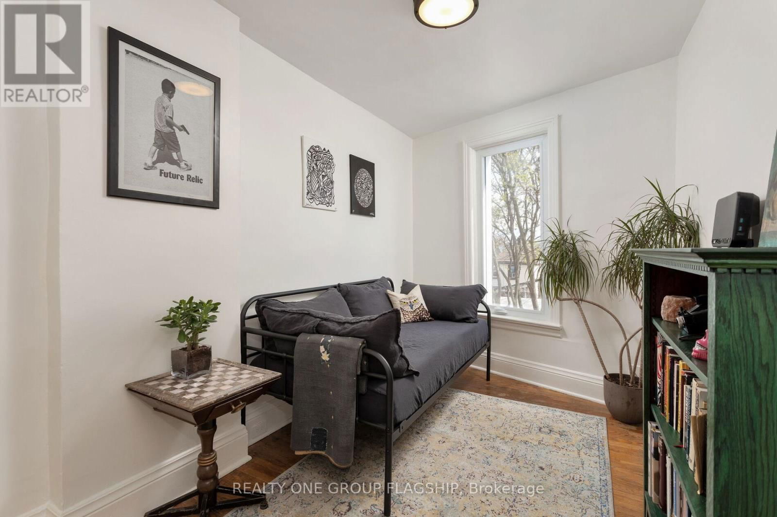 1691 DUNDAS STREET WEST Image 25