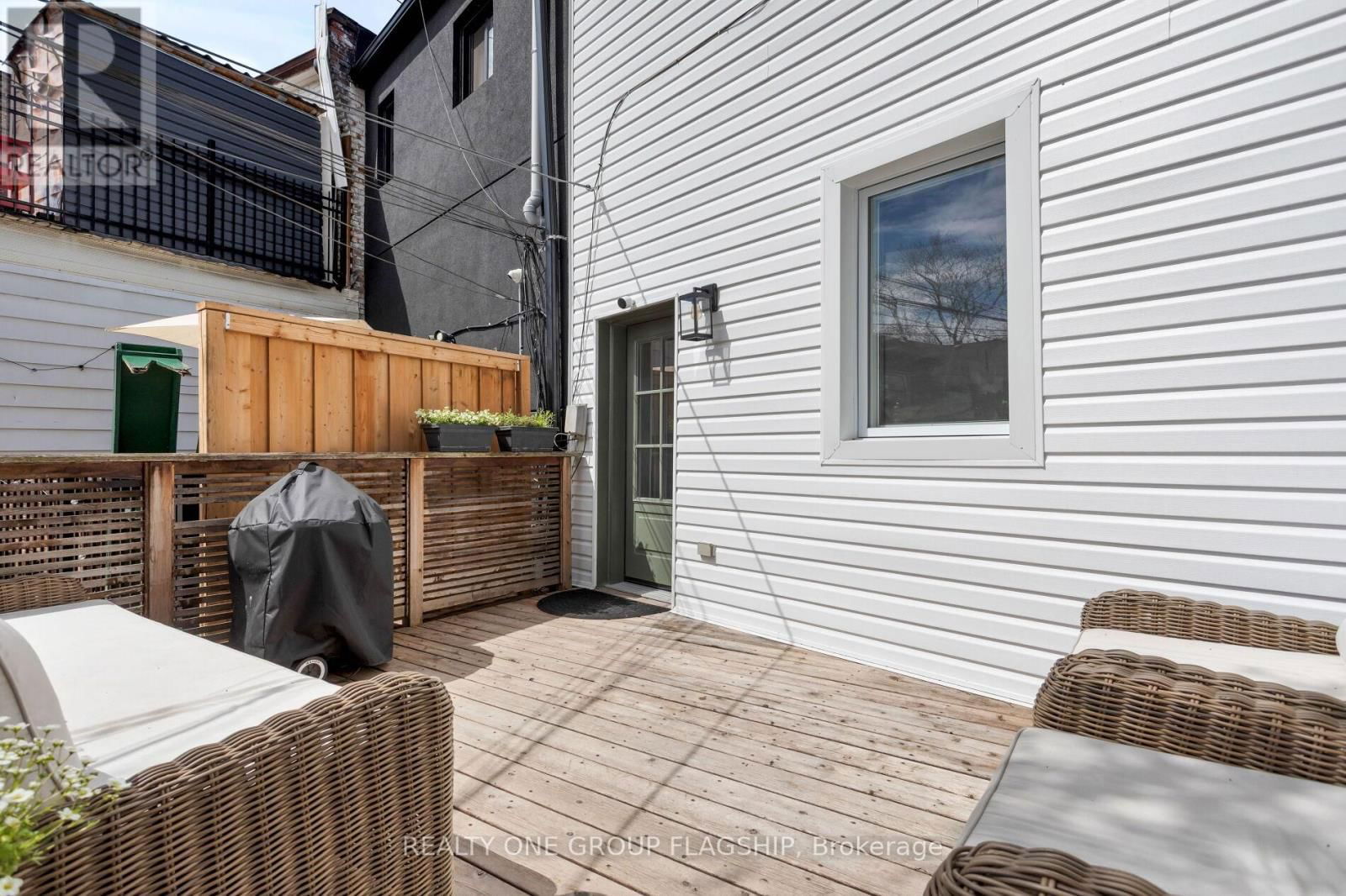 1691 DUNDAS STREET WEST Image 28